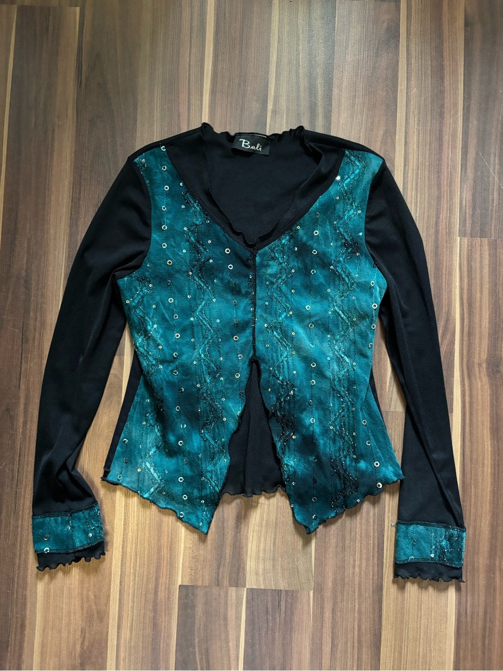 Bali Teal & Black V‑Neck Long Sleeve Accent Blouse